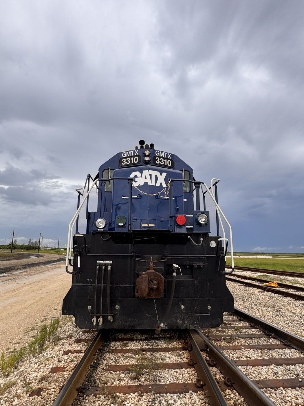 Switcher locomotive on the lead track at CLIP